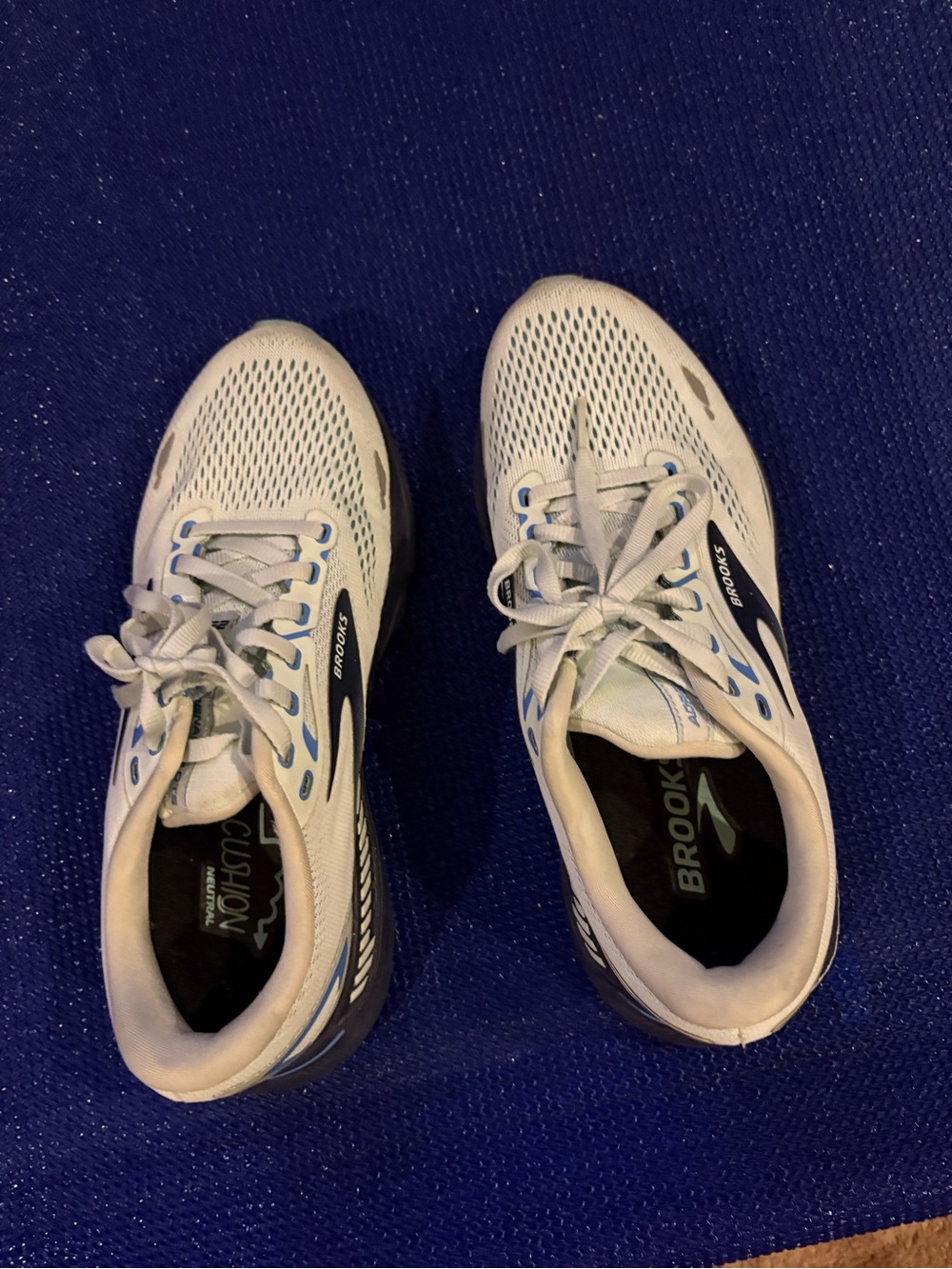 Brooks Women’s Aqua & Navy Athletic Running Shoes 8.5 wide